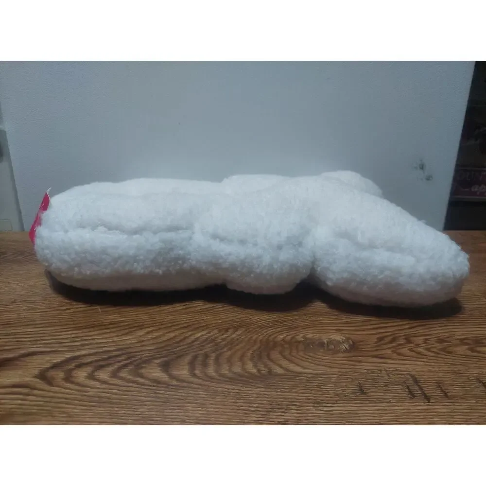 White XO Plush Decrotive Holiday Throw Couch Pillow Valentine's Anniversary Etc